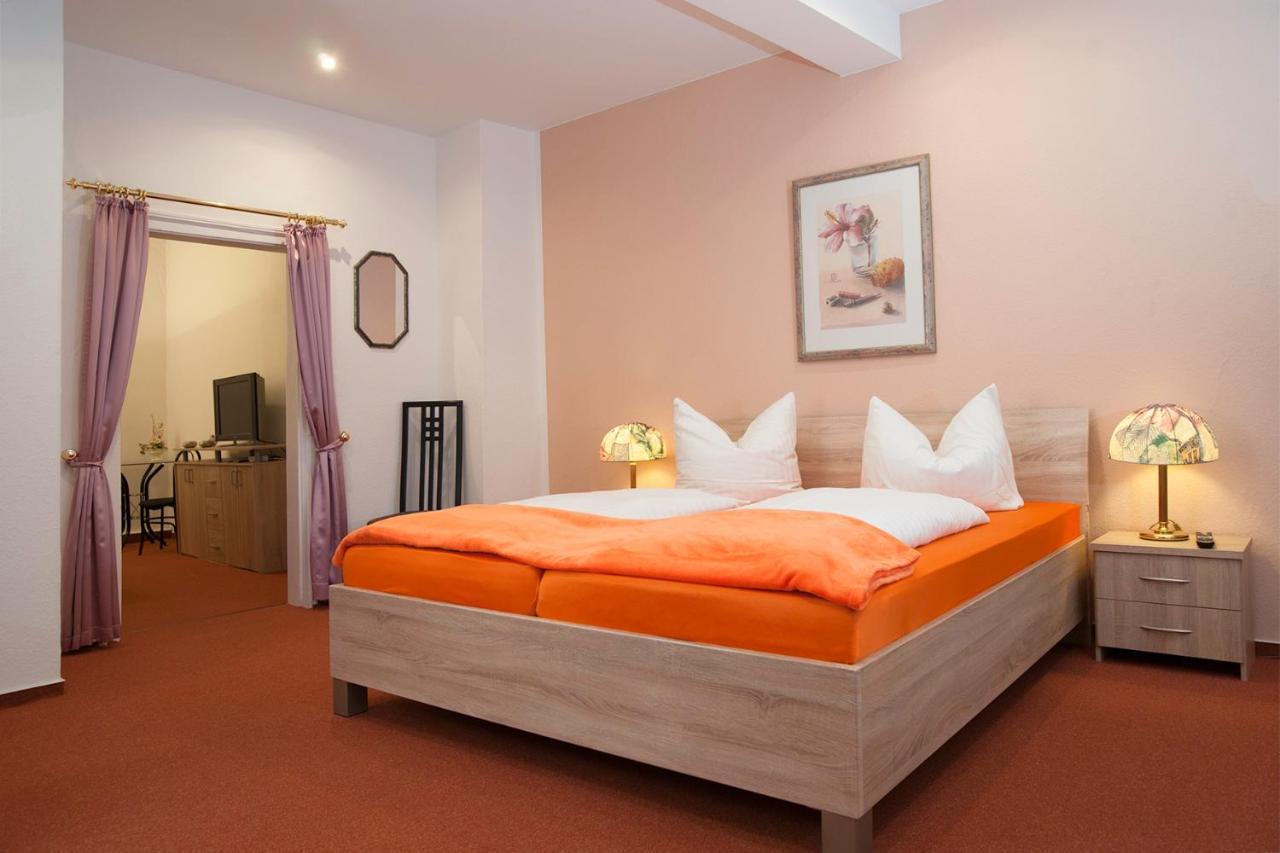 Weltrich Hotel *